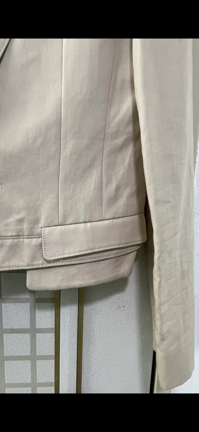 [WOOYOUNGMI] Asymmetric Hem Cropped Tail 상품이미지5