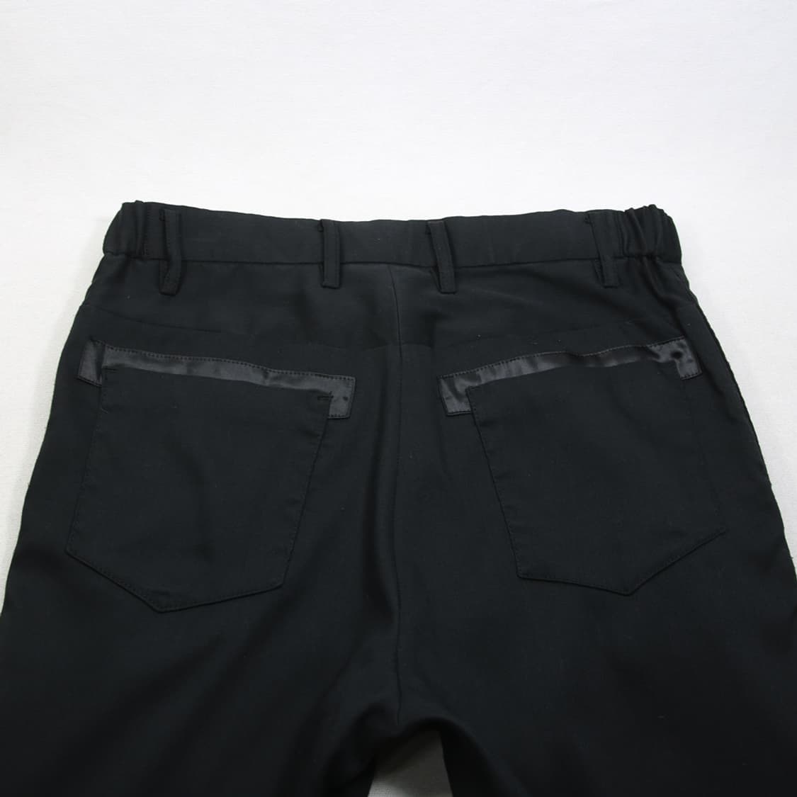 (착용컷) UNITED TOKYO 패치 밴딩 팬츠 (남성용 3) 상품이미지8