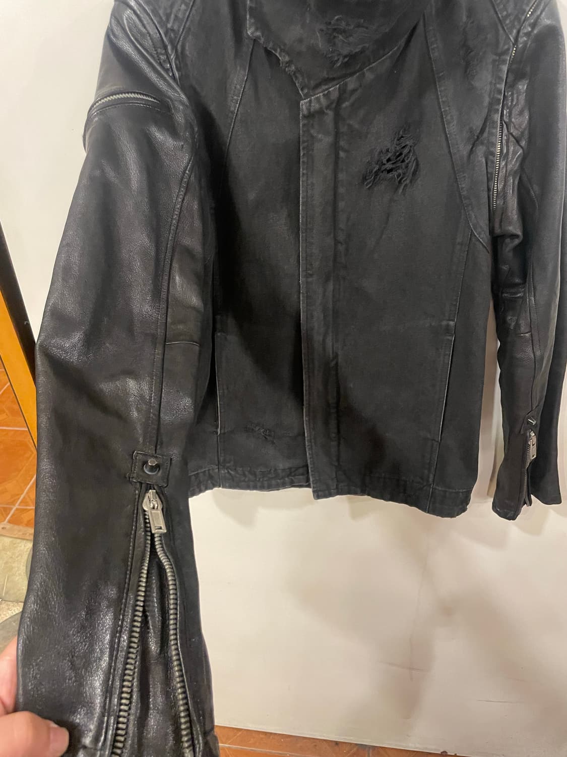 다이어트부처슬림스킨 하이넥레더 자켓 상품이미지4