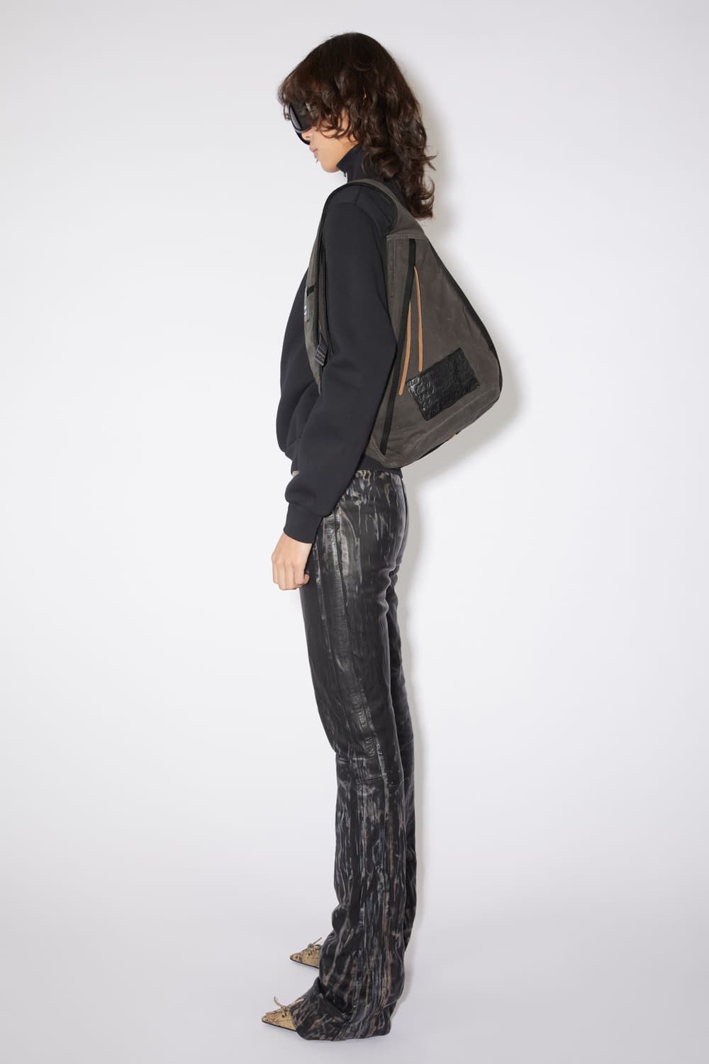 acne studio sling bag 상품이미지2