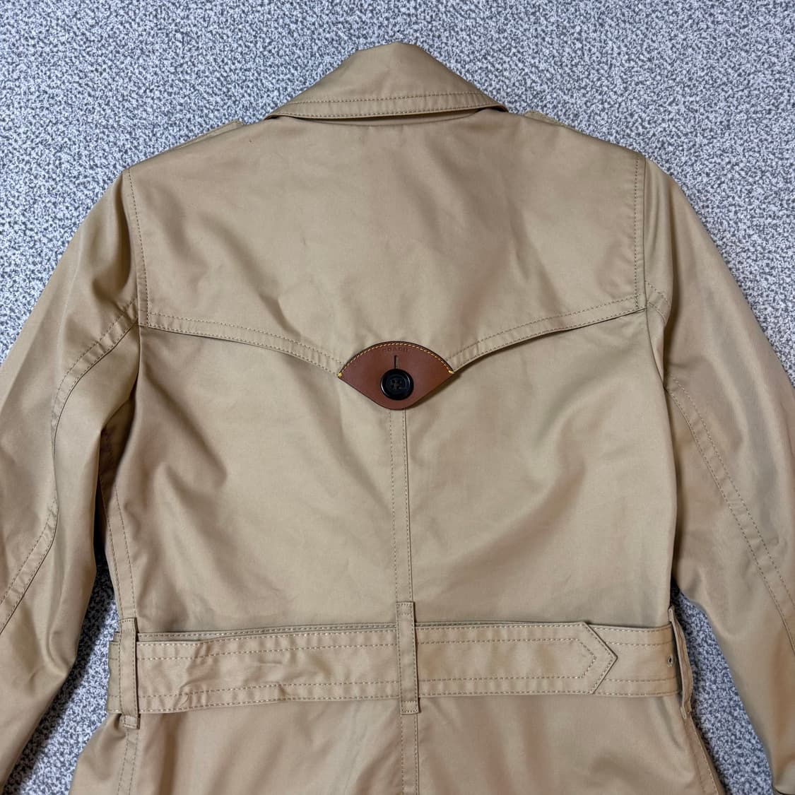 Coach 코치 시그니처 라펠 숏 트렌치코트 상품이미지7