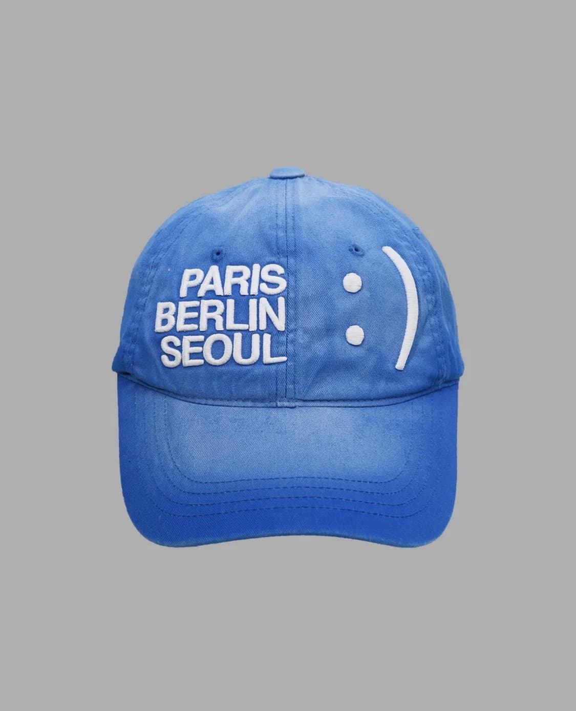 더뮤지엄비지터 스마일 로고 워시드 볼캡 블루 oh 상품이미지1