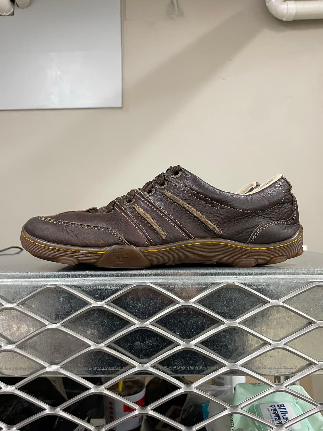 닥터마틴 레더 스니커즈 uk9 (gr-4591) 상품이미지1