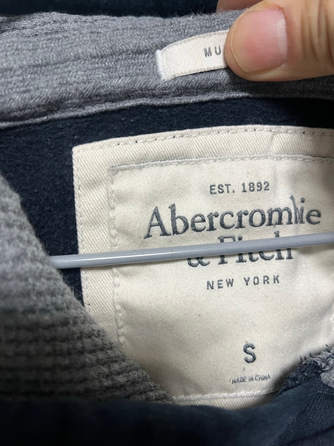 아베크롬비 네이비 후드티 상품이미지3