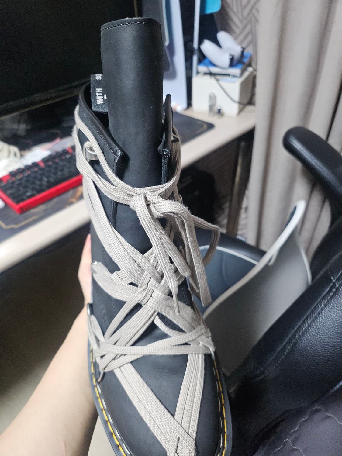 닥터마틴 릭오웬스 메가레이스 부츠입니다 상품이미지3