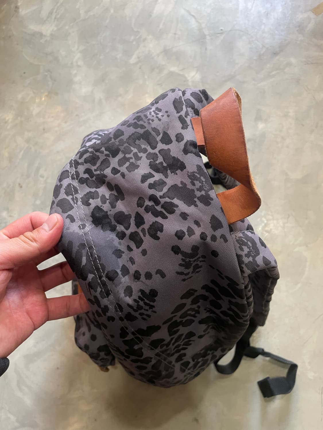이스트팩 레오파드 백팩 상품이미지7