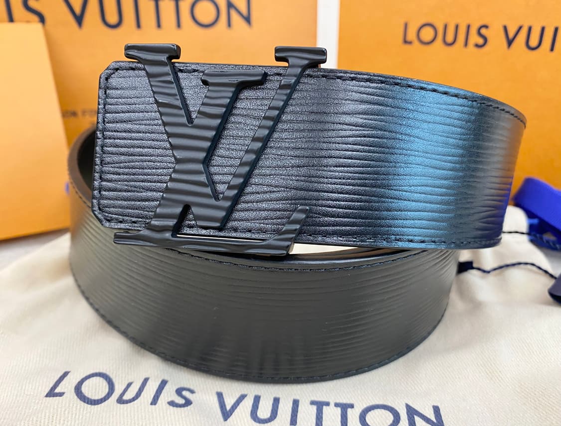 루이비통 LV 이니셜 벨트 에삐 블랙 벨트 90 사이즈(컨디션굿) 상품이미지1