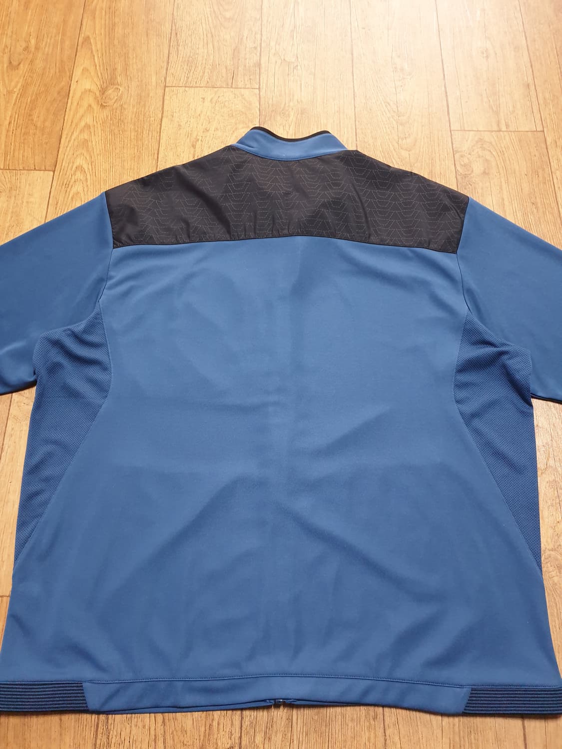 1067 아식스  운동복 집업 120 사이즈입니다 상품이미지5