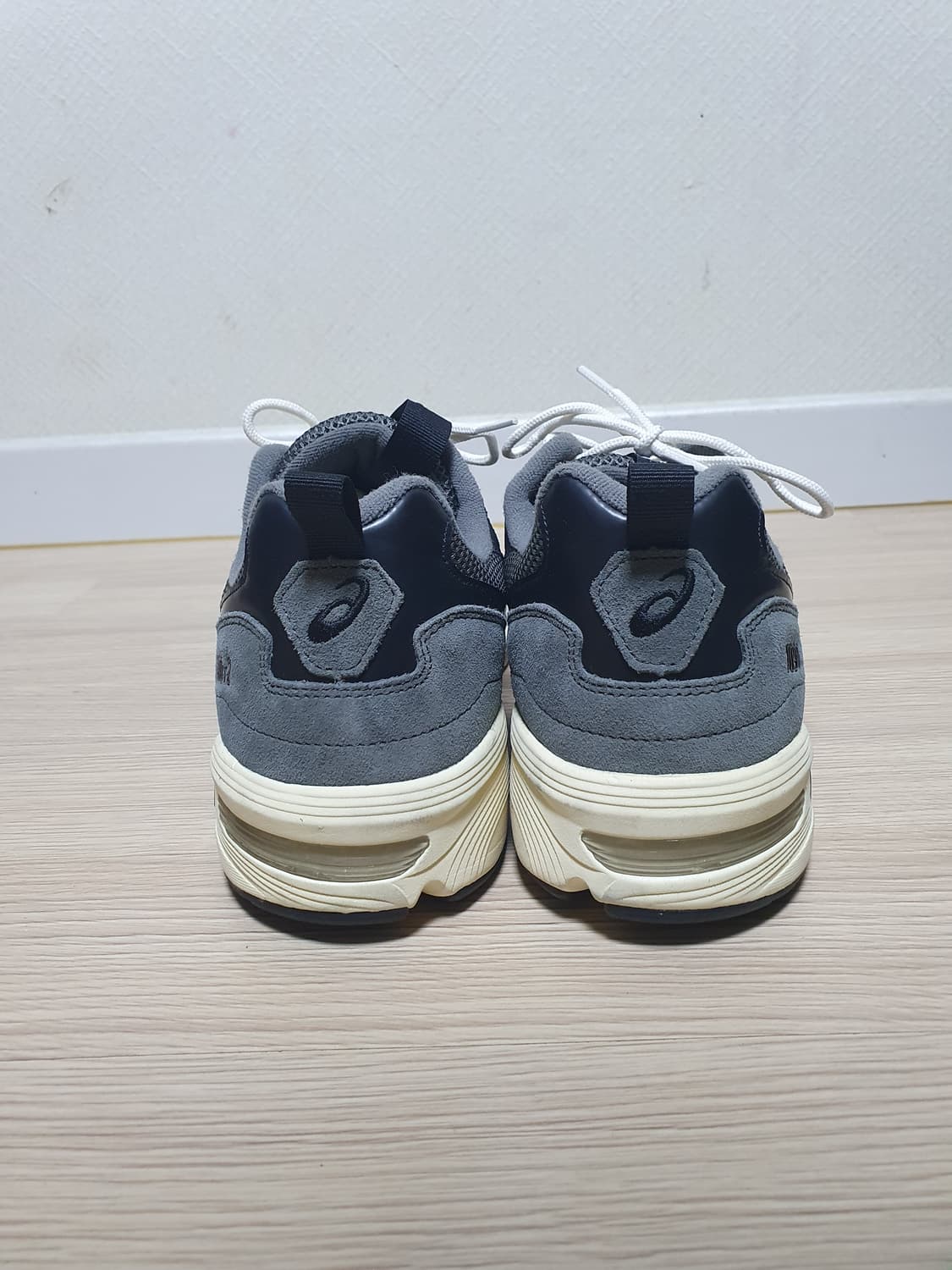 아식스 젤 1090 v2 오이스터 그레이 305 상품이미지5