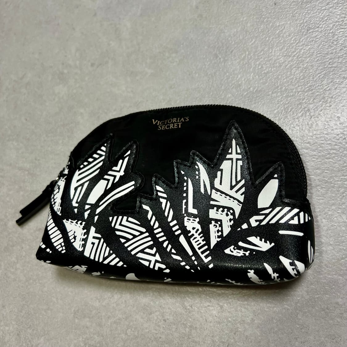 빅토리아 시크릿 패턴 파우치 지갑 상품이미지1