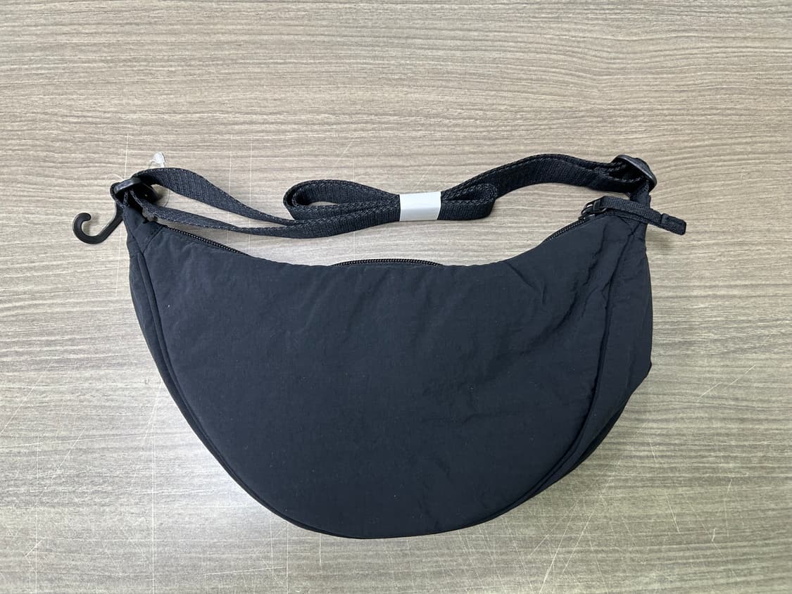 유니클로 라운드 미니 숄더백 크로스백 블랙 상품이미지3