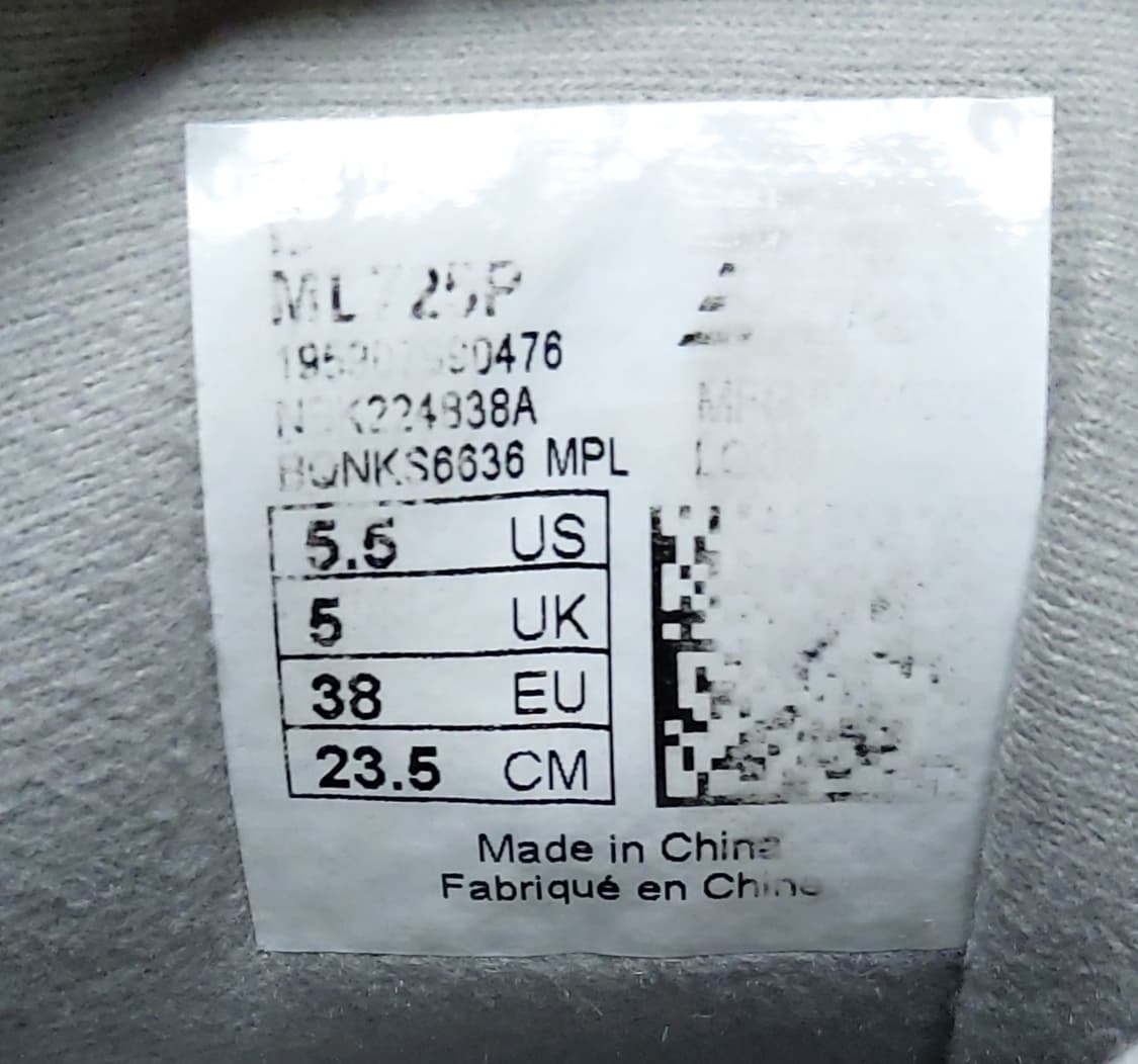 뉴발란스 725 그레이(235mm)

 상품이미지7