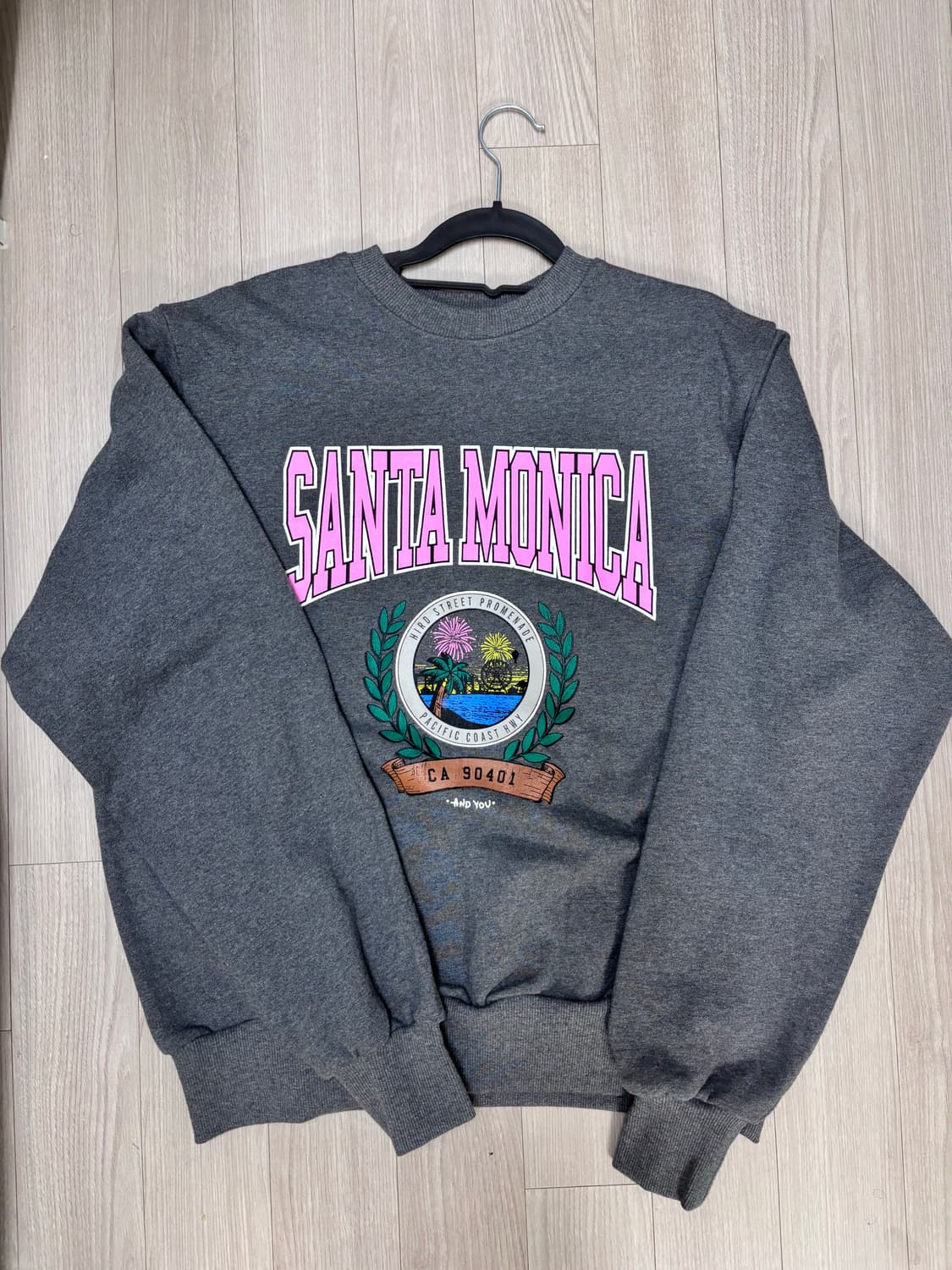 (새상품) and you 앤유 시티 아트워크 스웻셔츠 맨투맨 상품이미지2