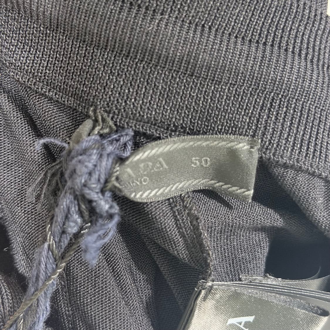 (A+/48,50) / 프라다 밀라노 반팔 반바지 셋업 블랙 상품이미지8