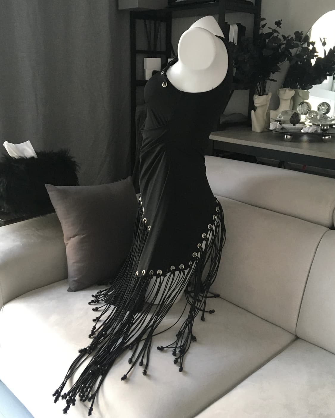 ༒ OBLIQUE EYELET TASSEL SLEEVELESS 상품이미지4