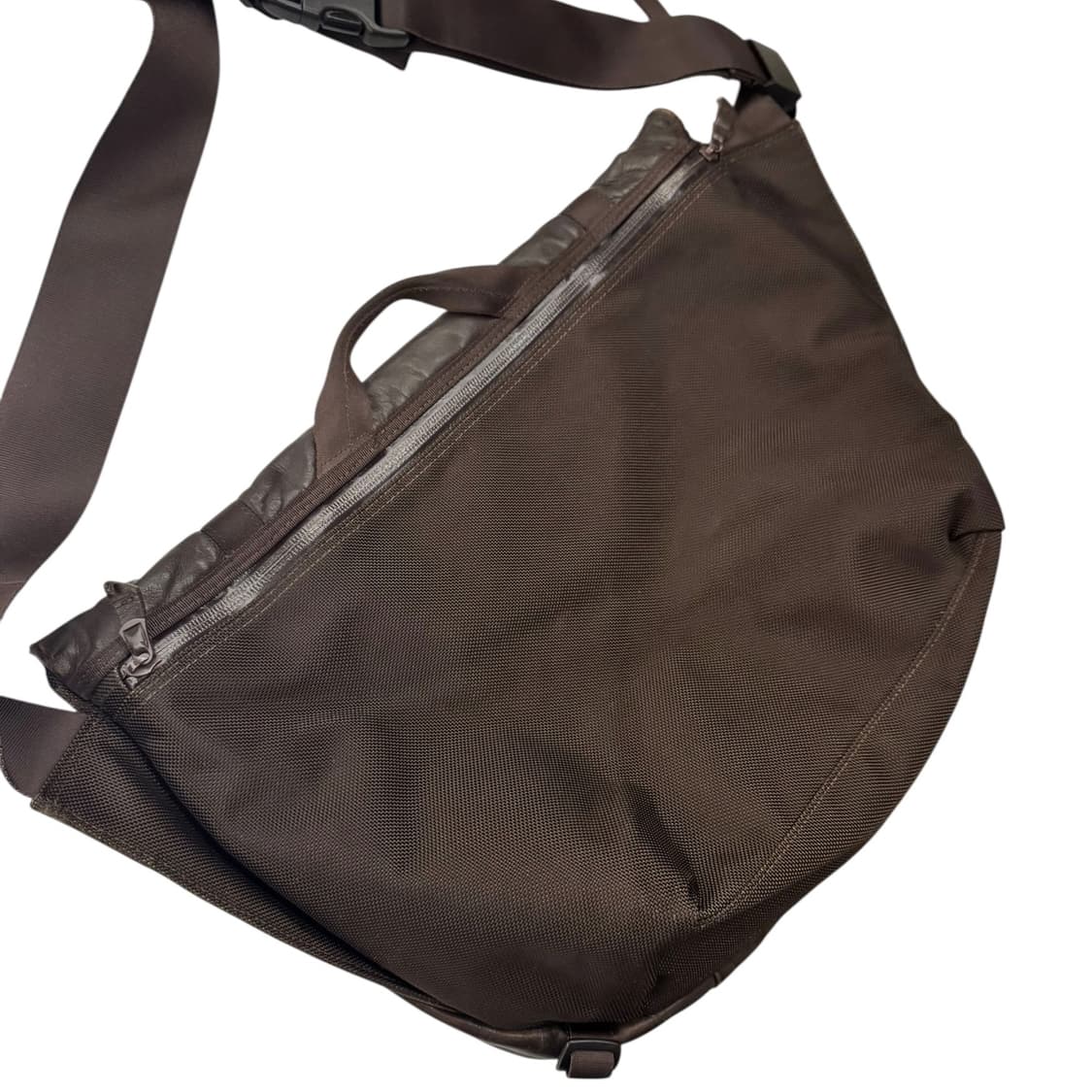 포터 줌 레더 메신저백 브라운 (L) 상품이미지7