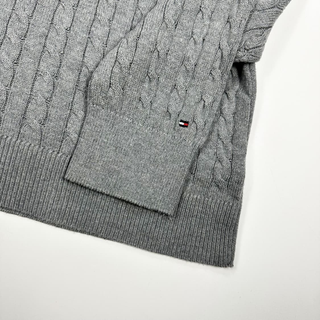 타미힐피거 플래그 그레이 꽈배기니트 (XL) 상품이미지3