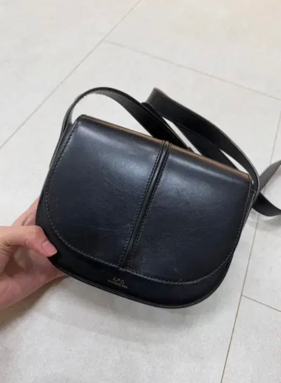 아페쎄 베티백 카프스킨 블랙 상품이미지1