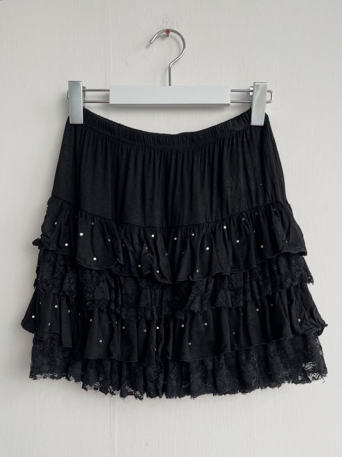 ByeBye 프릴 블랙 비즈 스커트 상품이미지3