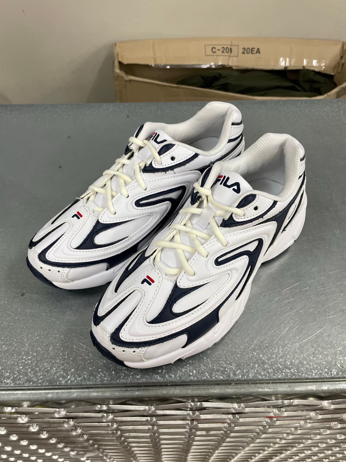 필라 버자드 2000 화이트 250 상품이미지2