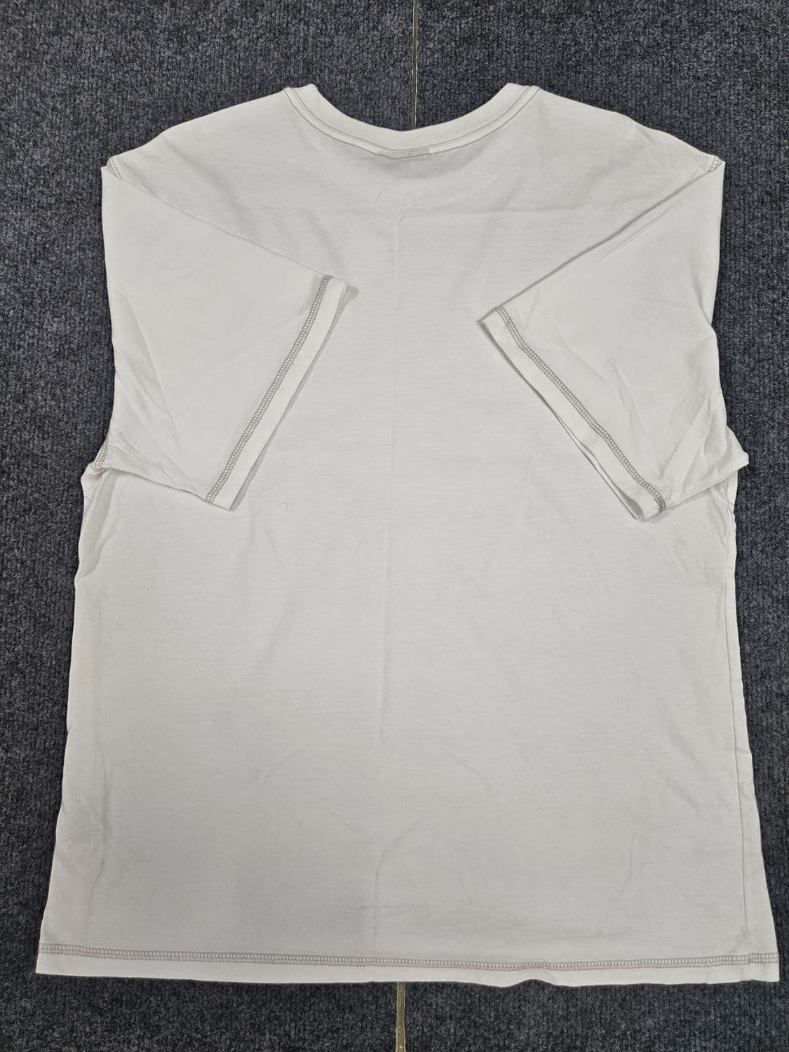 아캄 티셔츠 Studded Sun Half Top 급처 상품이미지3