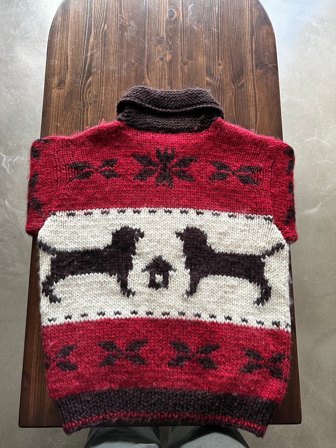 퍼스트다운 도그 그래픽 핸드 니트 코위찬 스웨터 상품이미지4