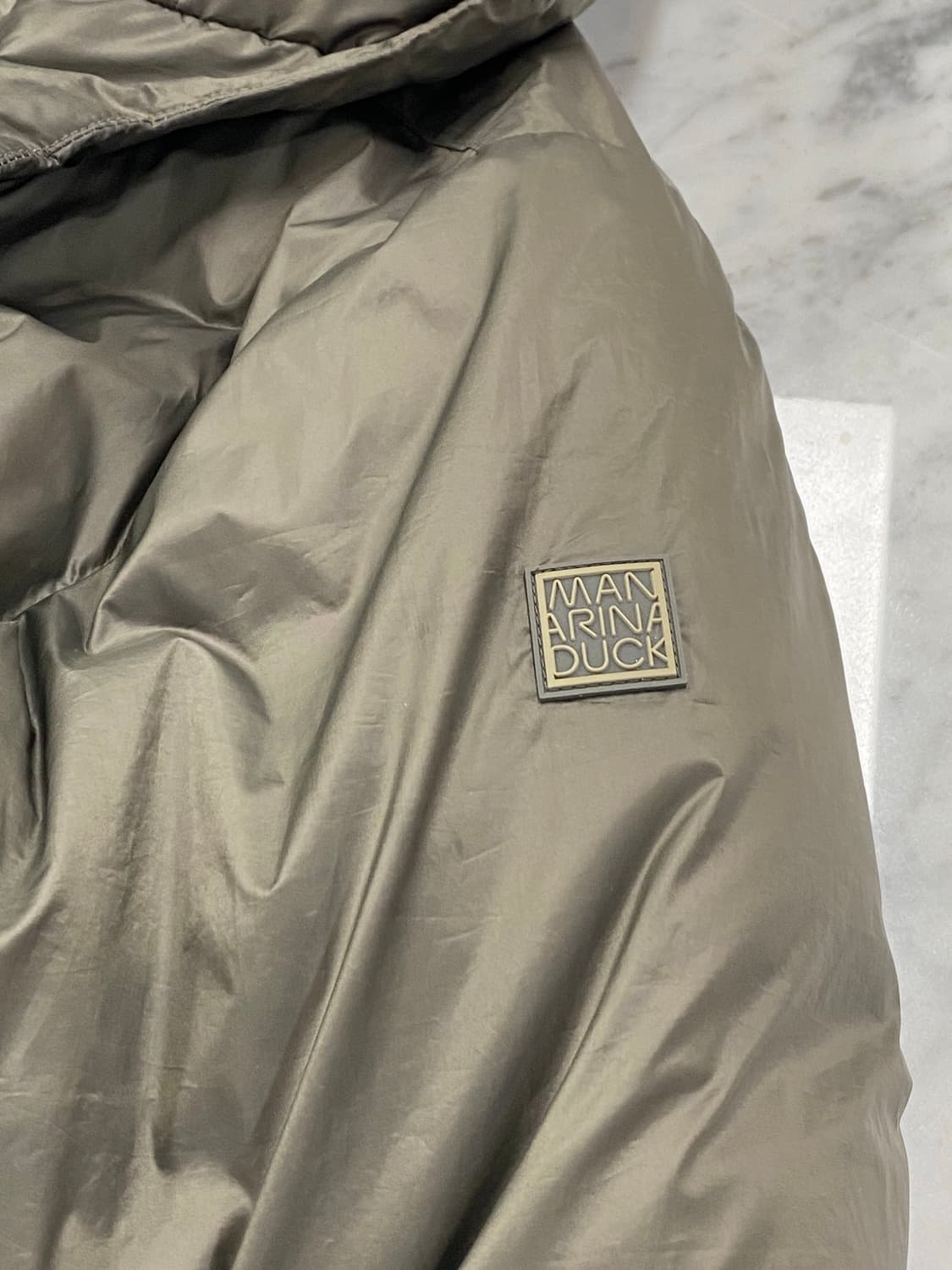 만다리나덕 라이트 다운 후드 패딩 점퍼 L 상품이미지4