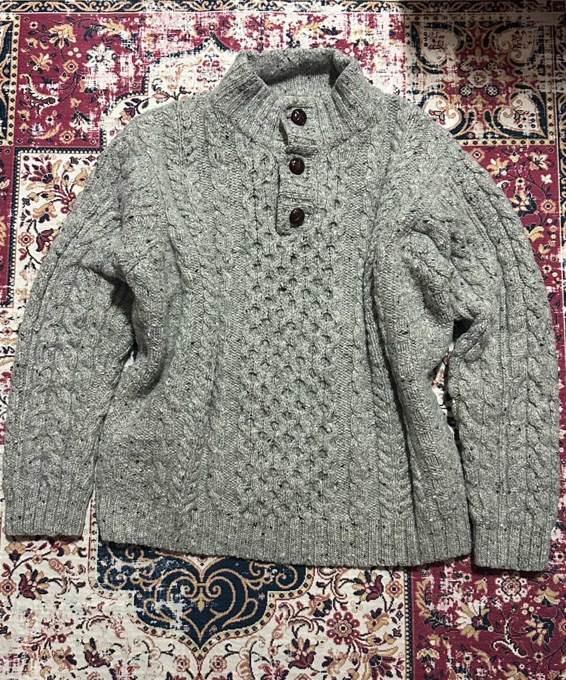 엘엘빈 멜론빵 버튼 케이블 니트 상품이미지1