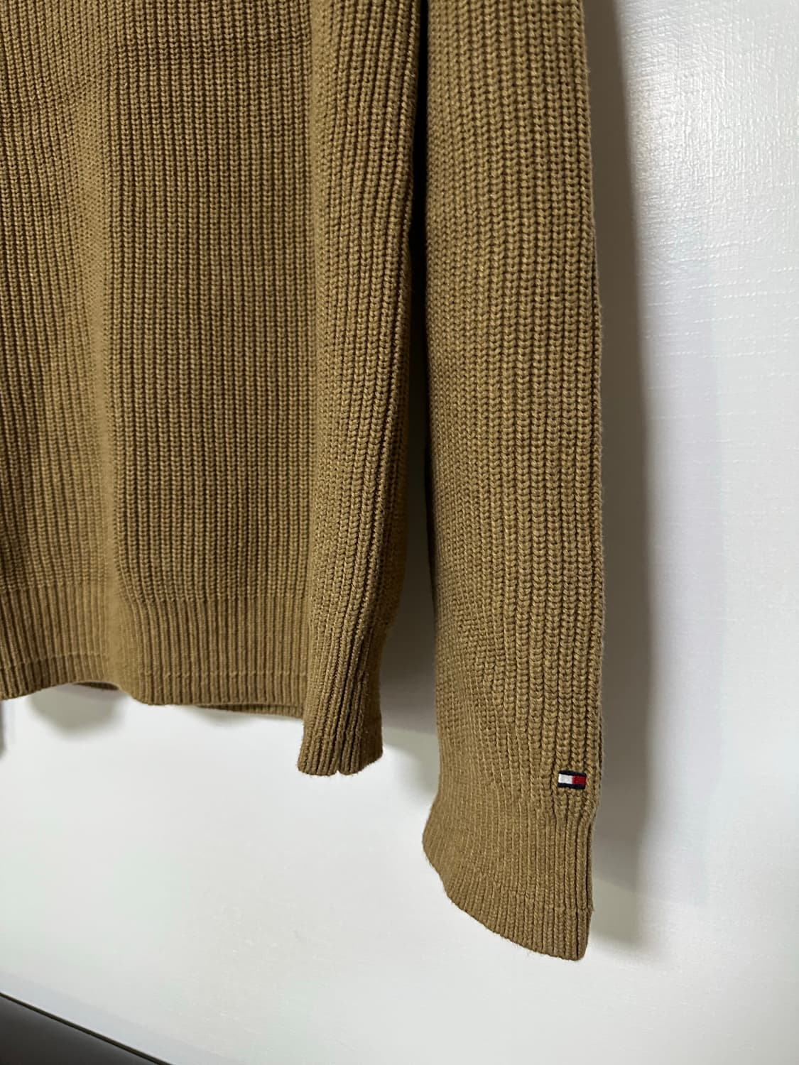 타미힐피거 브라운 니트 스웨터 상품이미지2