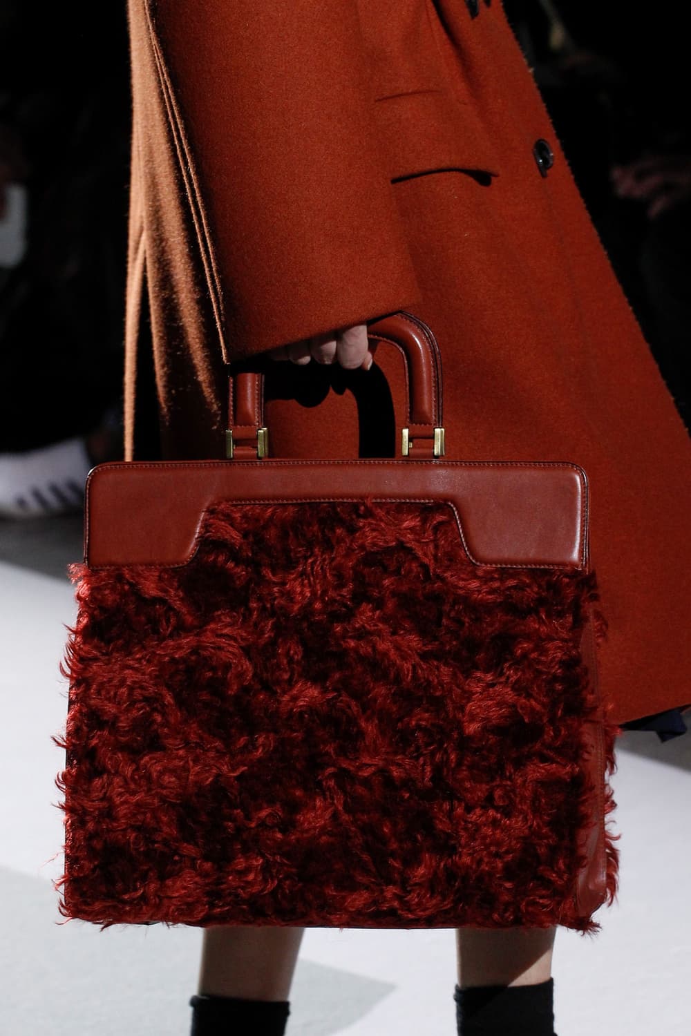 드리스 반 노튼 퍼 백 상품이미지1