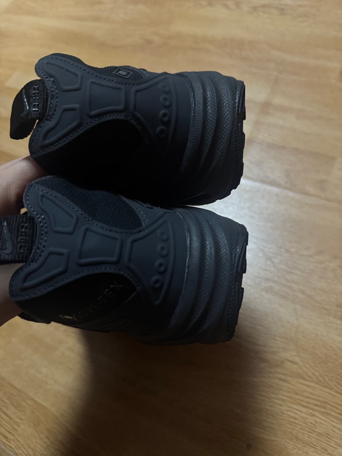 나이키 sndr 고어텍스 블랙 245 상품이미지6