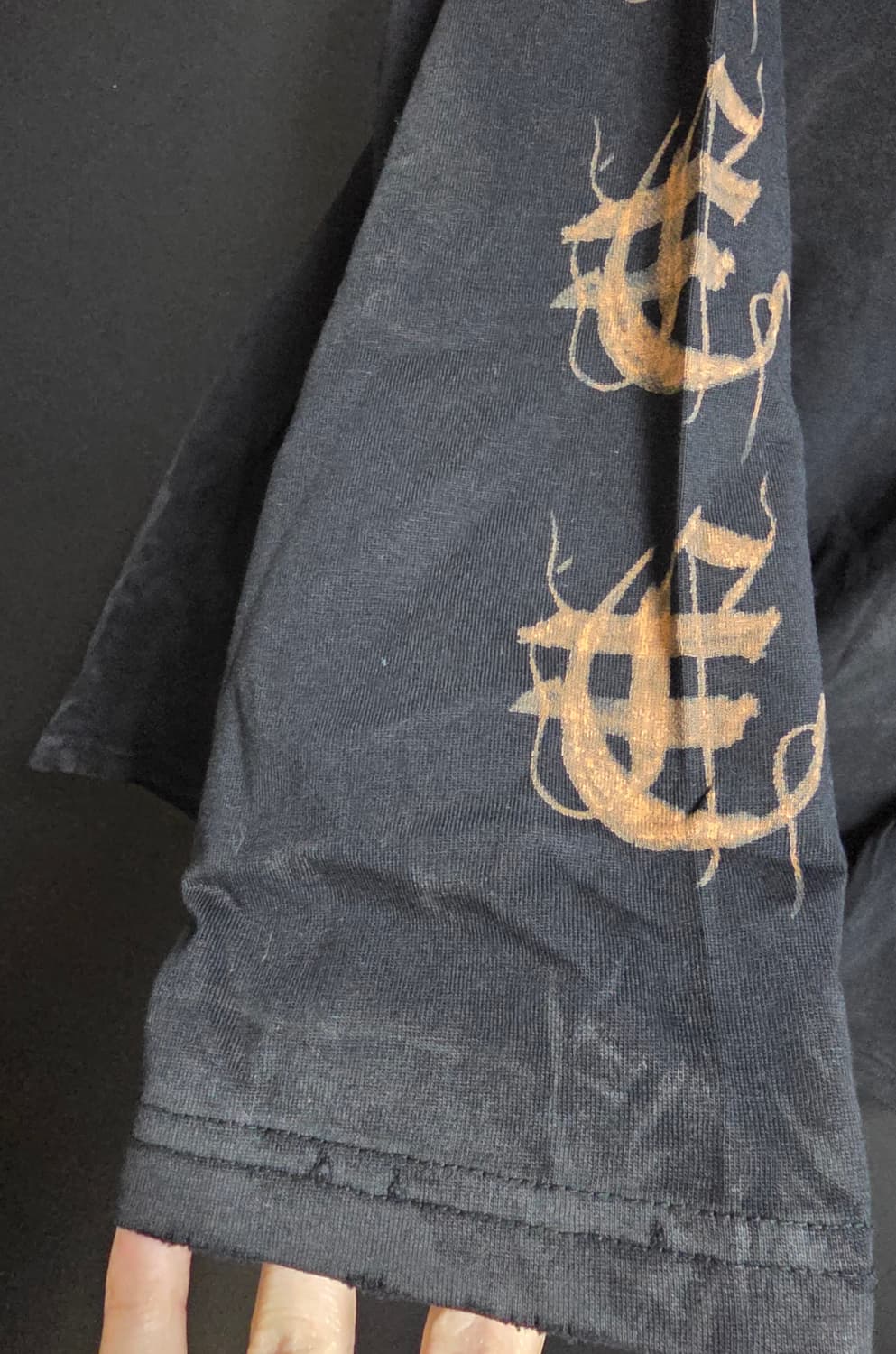 발렌시아가 헤비메탈 롱슬리브 디스트레스드 뎀나 상품이미지4