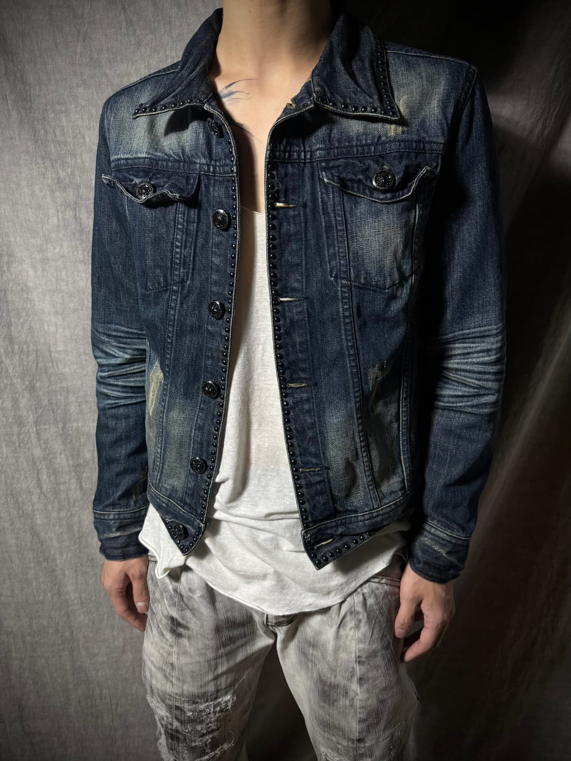 MIDAS Studded Destroyed Denim Jacket  상품이미지2