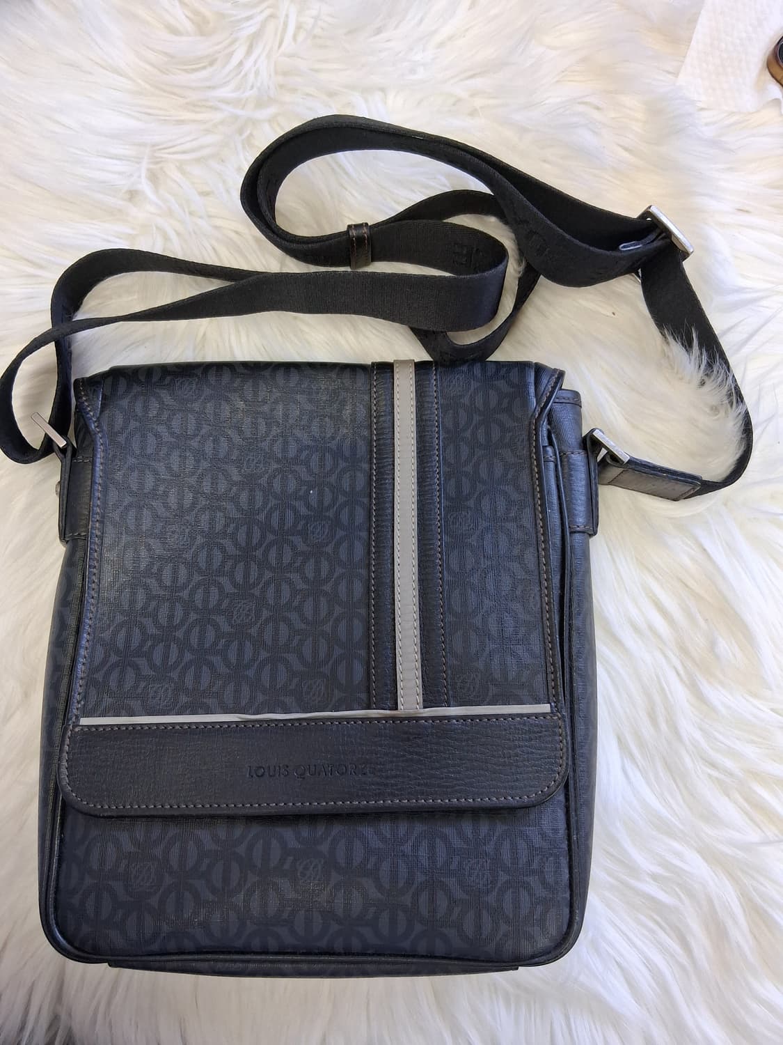 루이까또즈 남성 크로스백 블랙#신품급# 상품이미지1