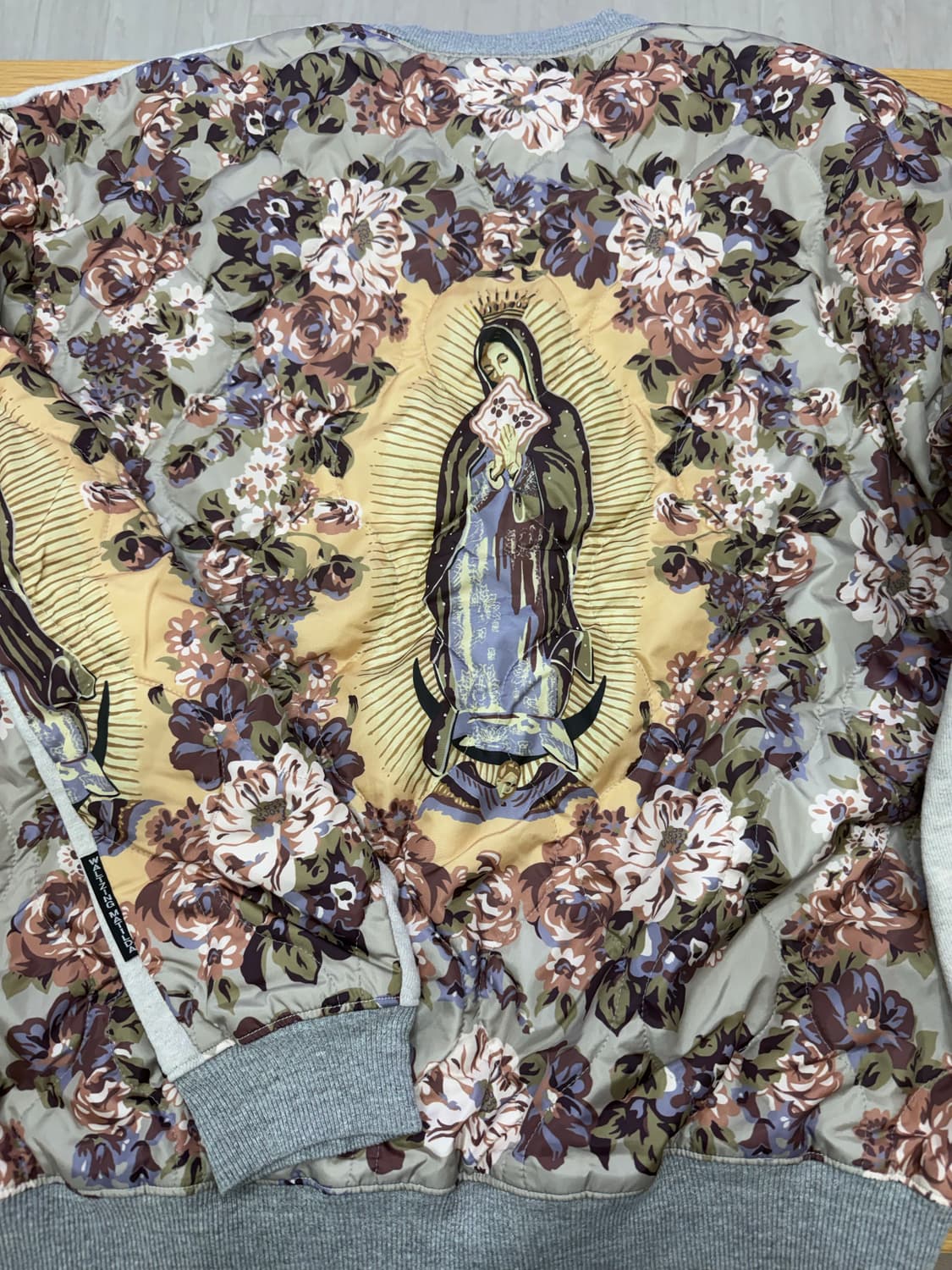 새상품)캐피탈 탑 플리스 비부악 빅 스웨트셔츠 패키쉬 마리아 그레이 상품이미지1