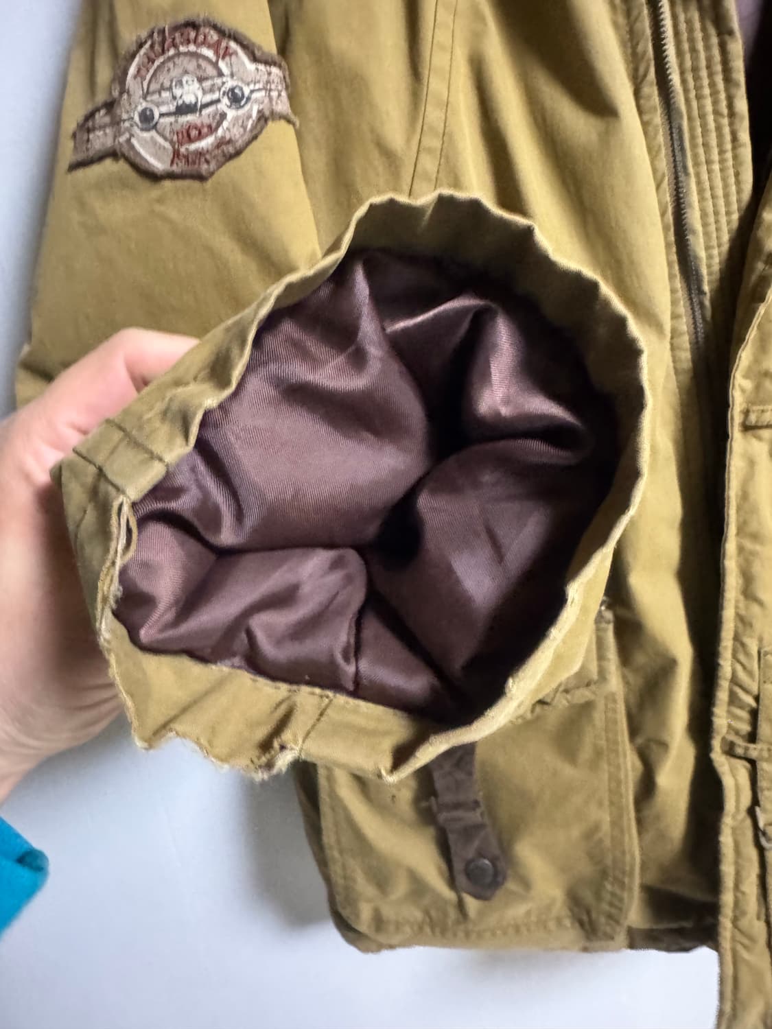 써스데이아일랜드 남성 카키색 덕다운 점퍼 100 상품이미지9