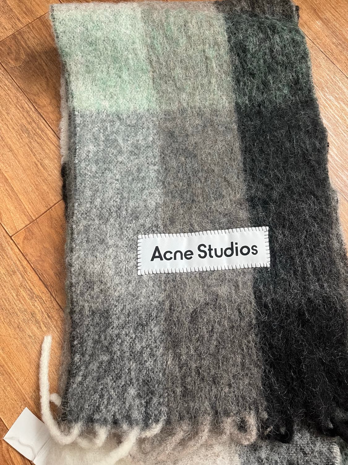 아크네 그린 체크머플러 상품이미지1