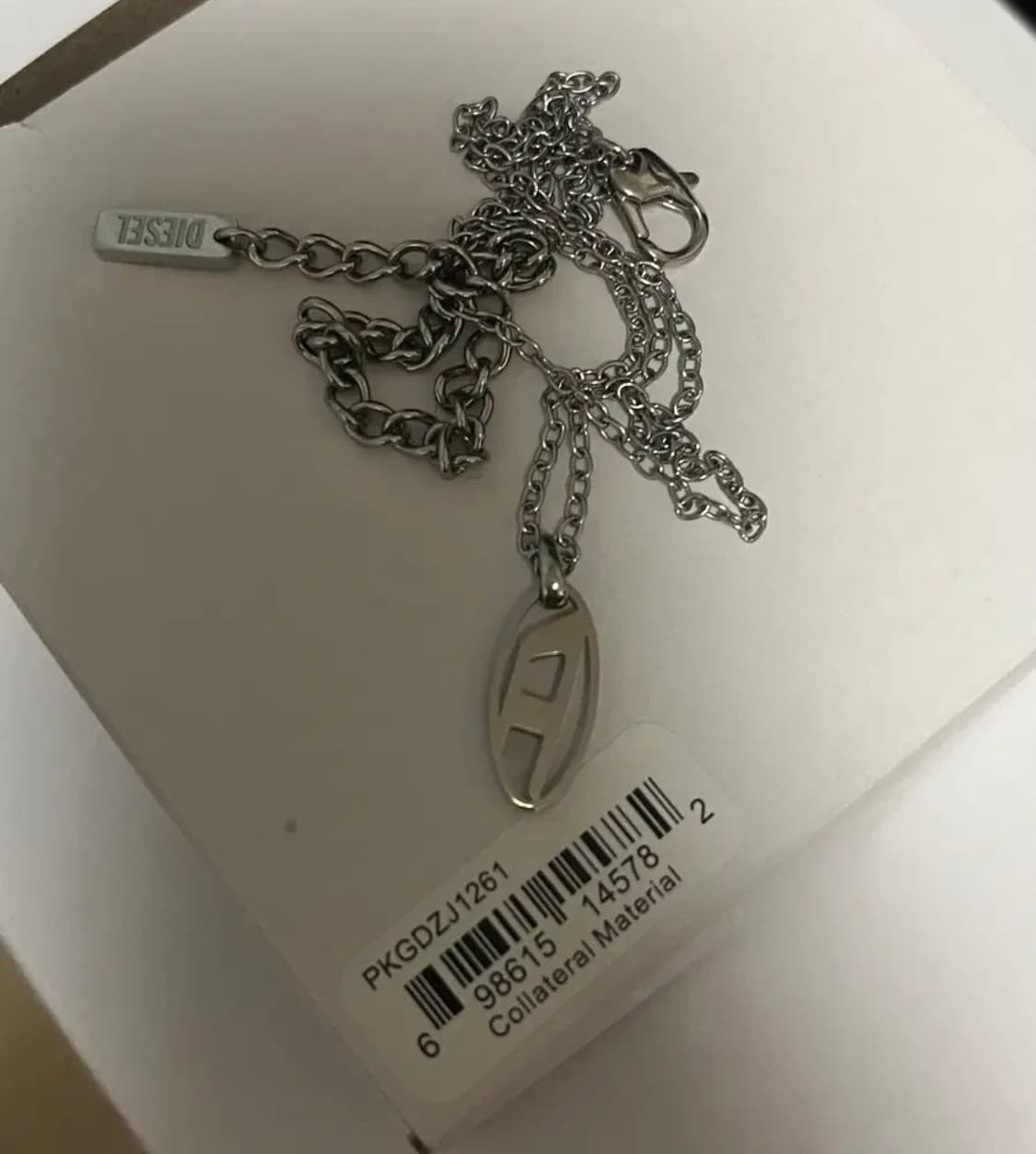 디젤 오벌 D 목걸이 상품이미지2