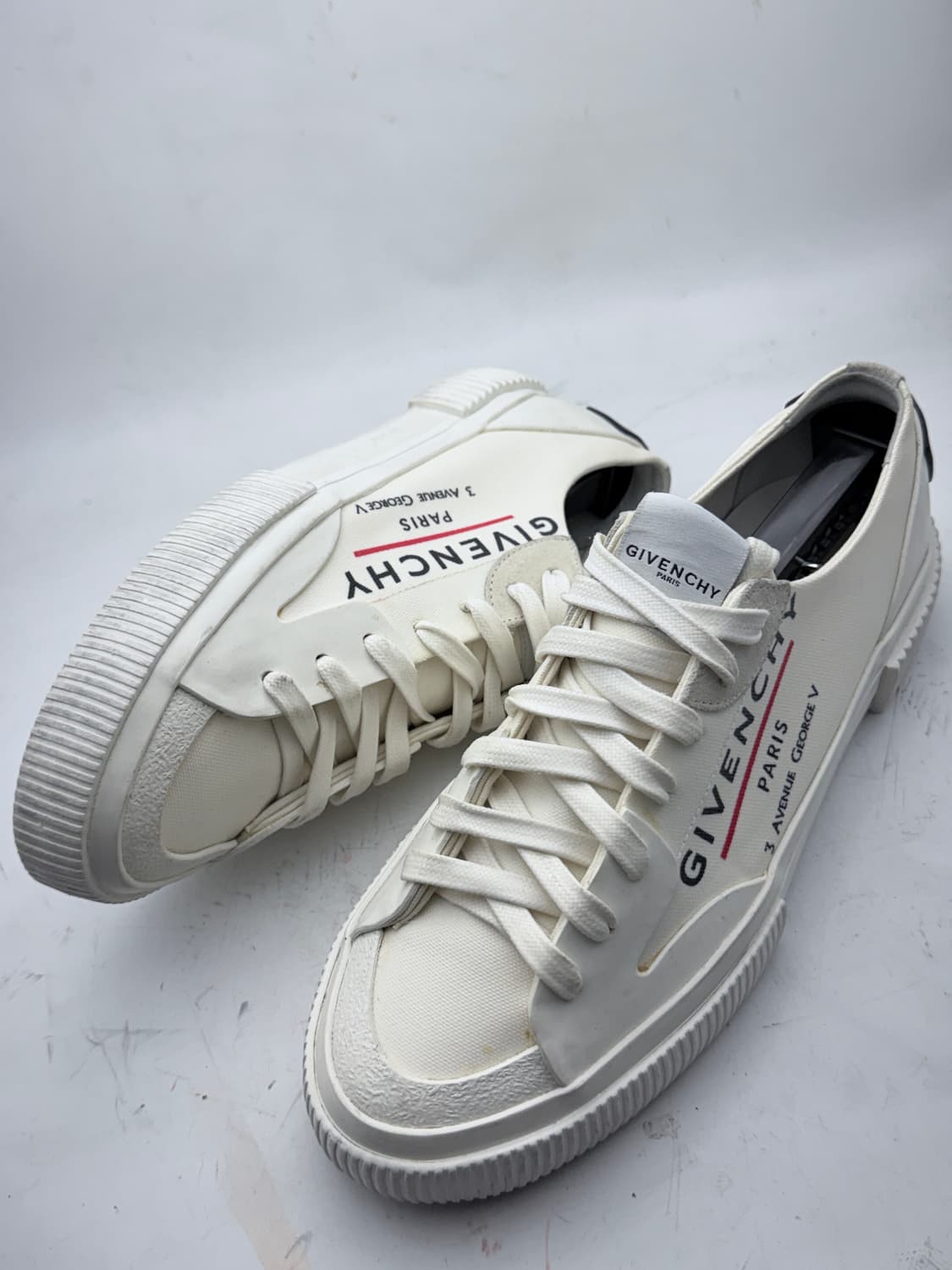 정품)지방시 스니커즈 255 상품이미지2