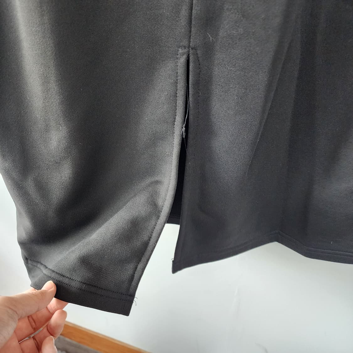 아디 디자인 블랙 사이드라인 롱 스커트 상품이미지3