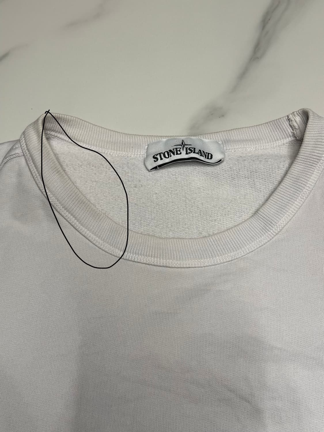 [M]스톤아일랜드 크루넥 화이트 맨투맨 상품이미지3