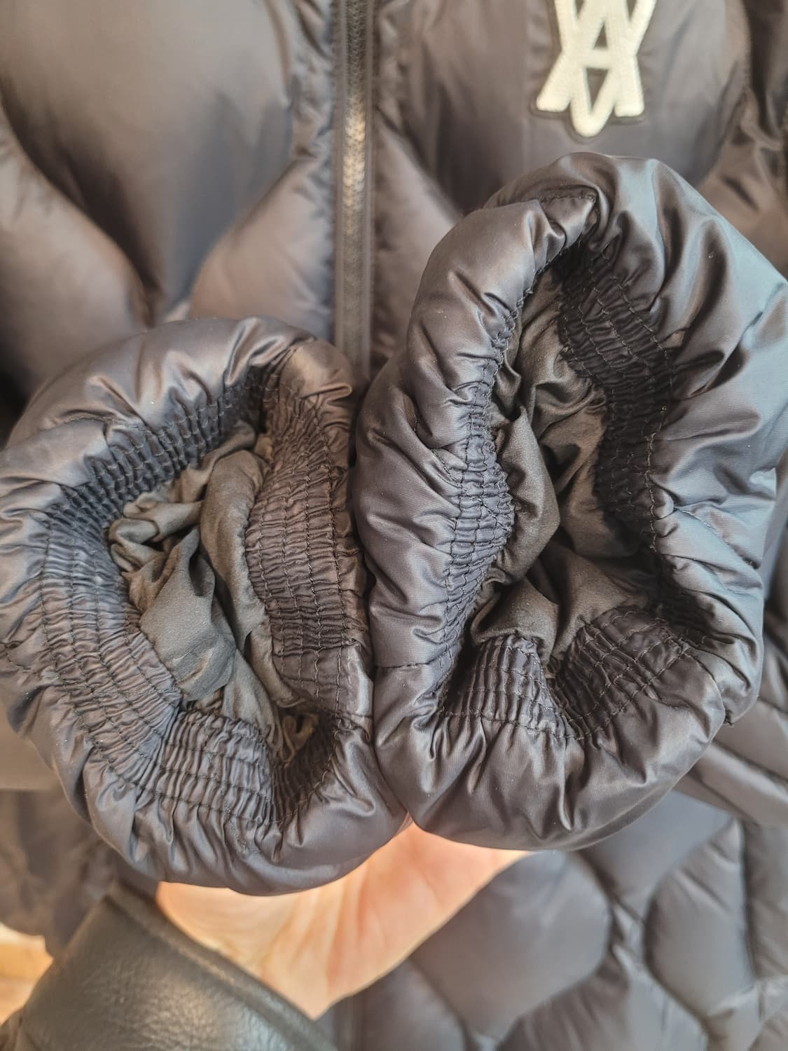 상태최상 아크메드라비 ADLV 패딩 사이즈 3 상품이미지5