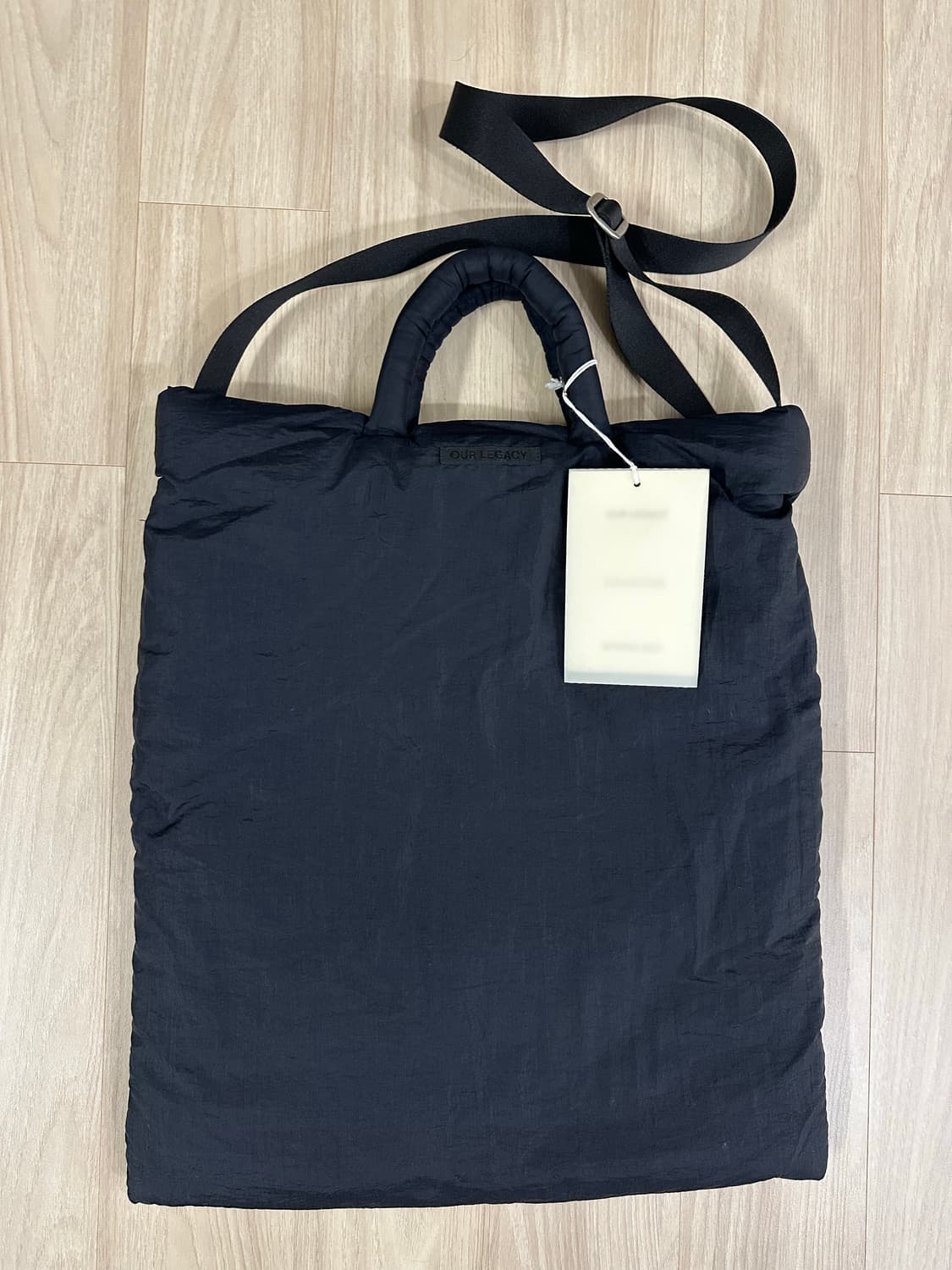 아워레가시 필로우 토트 상품이미지1