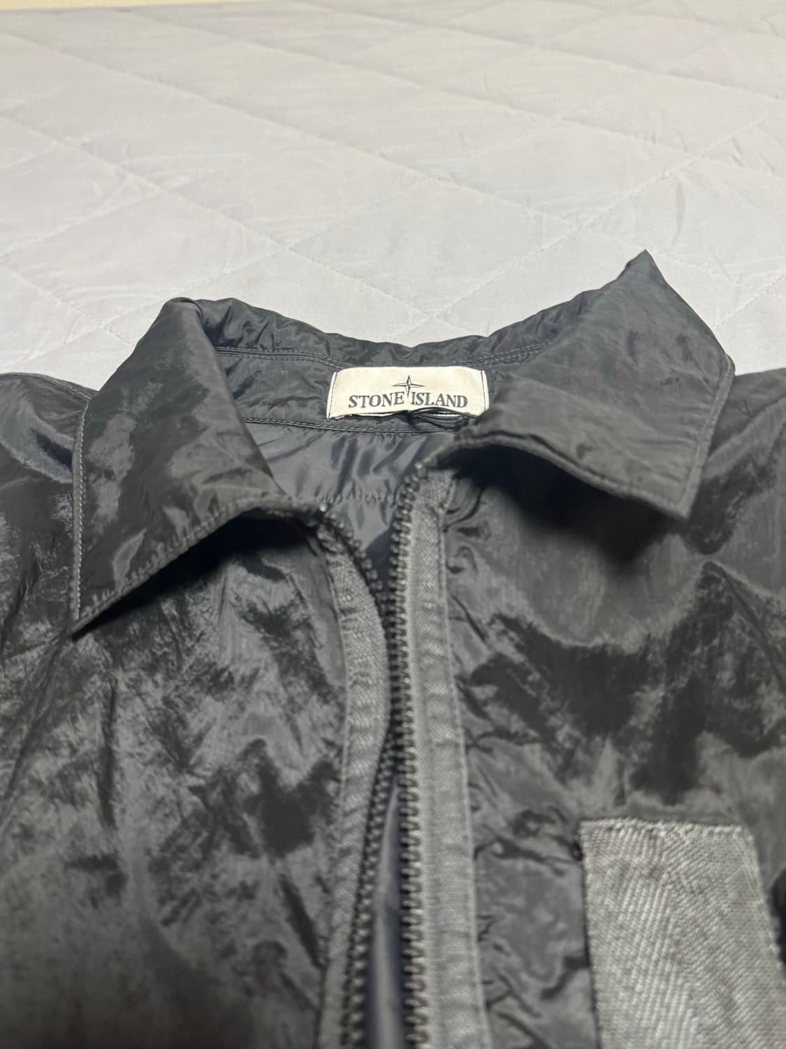 [L]22FW 스톤아일랜드 나일론 메탈 바람막이 프리마로프트 자켓 상품이미지2