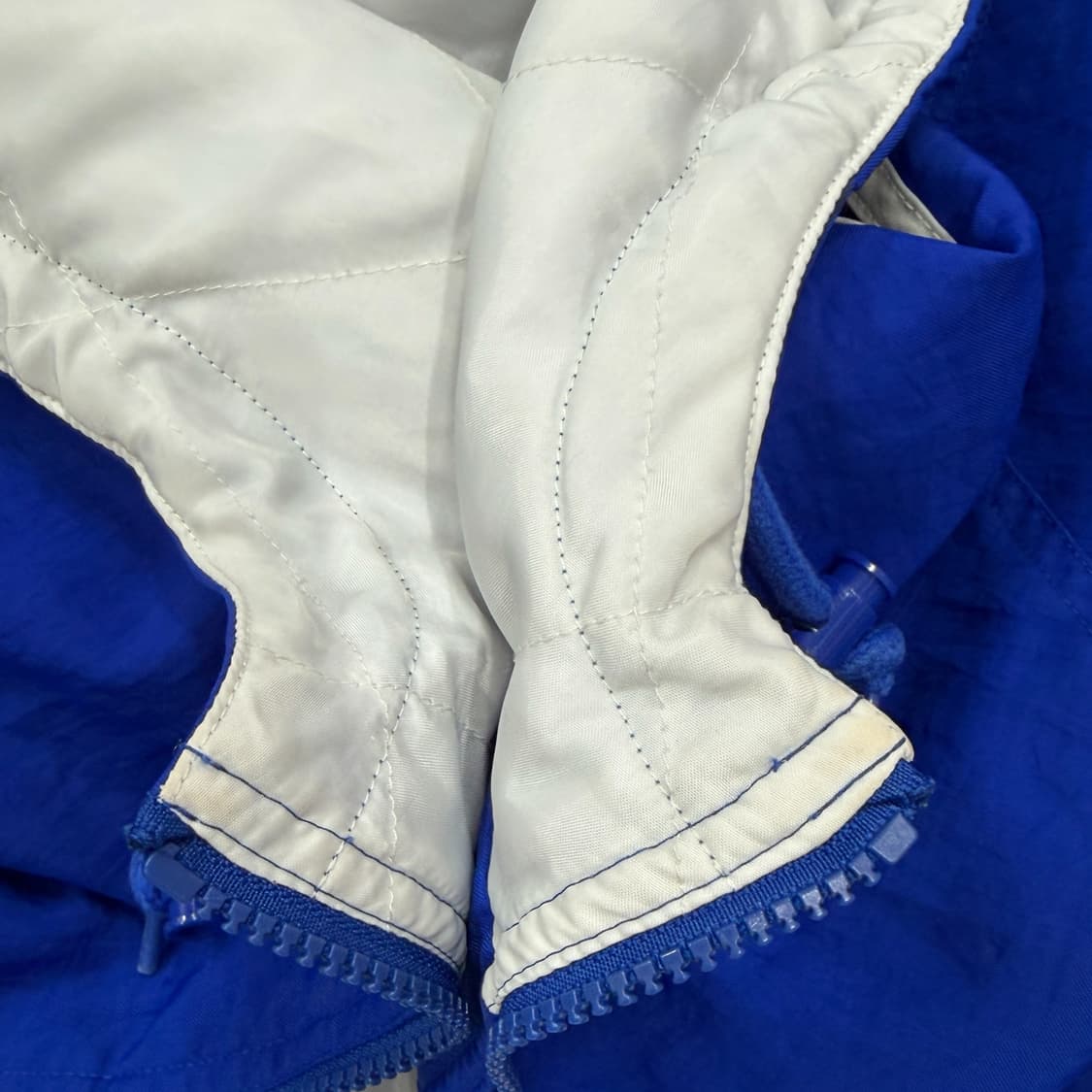 아디다스 해외판 방탄 정국 꾹디다스 트레포일 누빔 바람막이 자켓 블루 상품이미지10