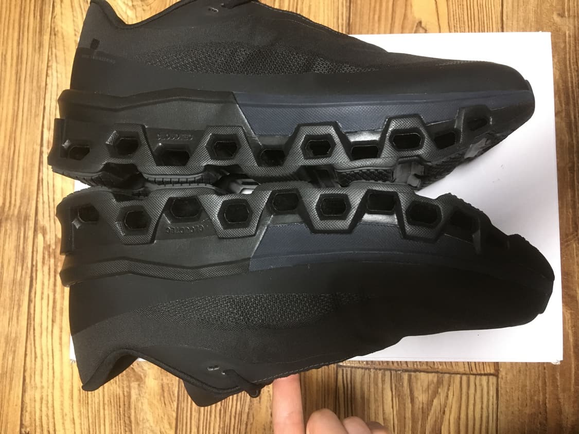 온러닝 파프 클라우드몬스터2 블랙 판매합니다 상품이미지6