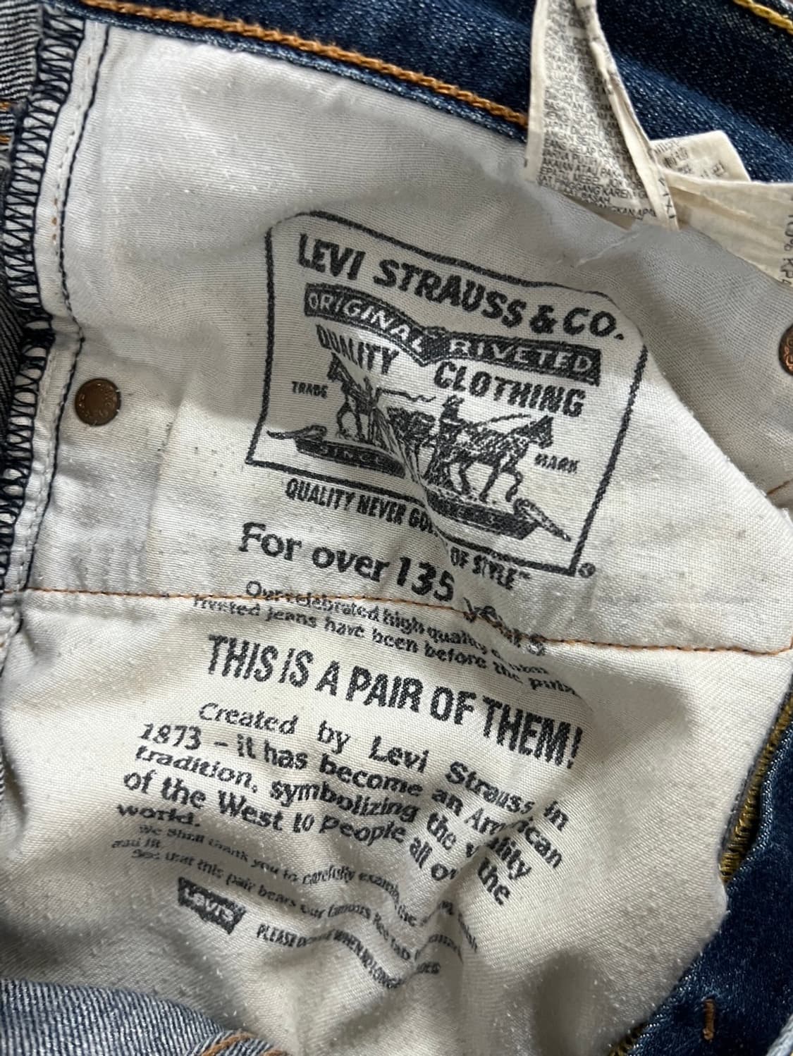 리바이스 504 슬림 스트레이트핏 워싱 데님 팬츠 상품이미지6