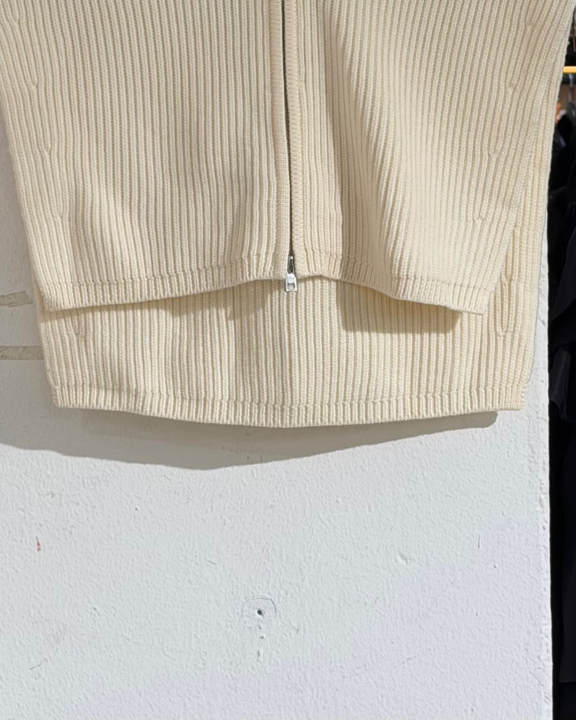 띠어리 아이보리 레이어드 후드 집업 니트 베스트 상품이미지3