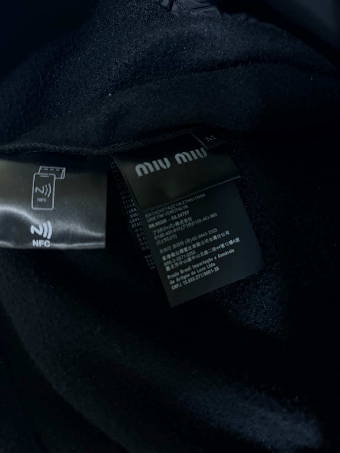 25fw 미우미우 후리스 아노락 블랙 M 상품이미지2