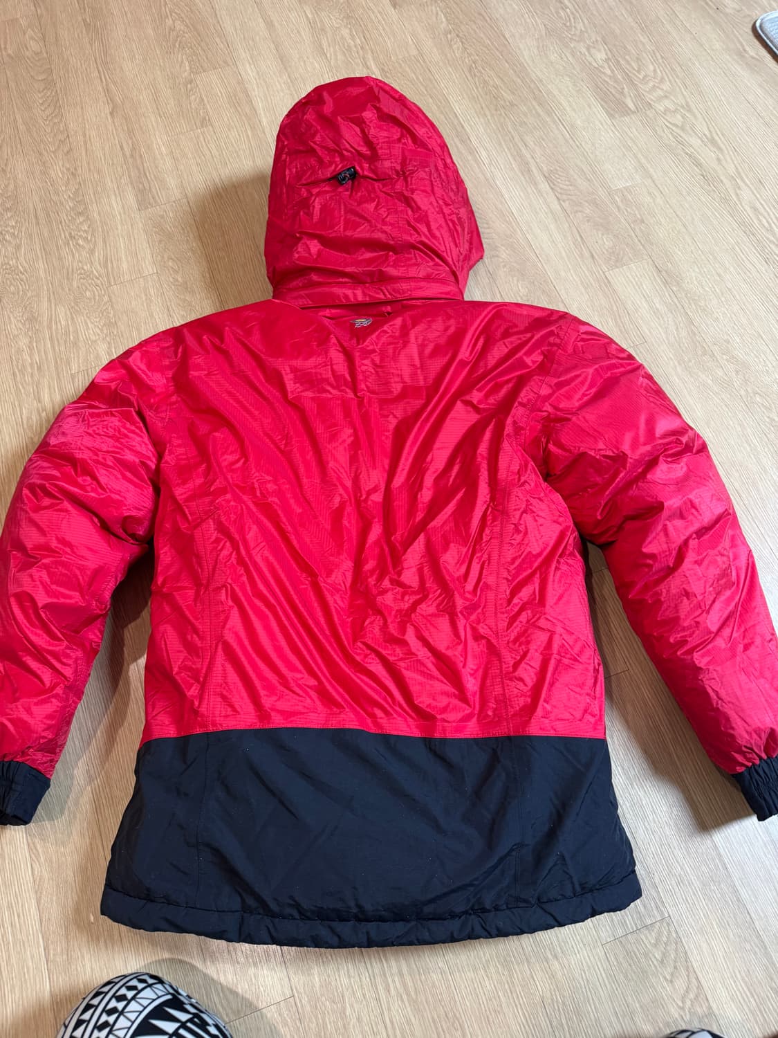 마운틴 하드웨어 앱솔루트 구스 패딩  상품이미지2